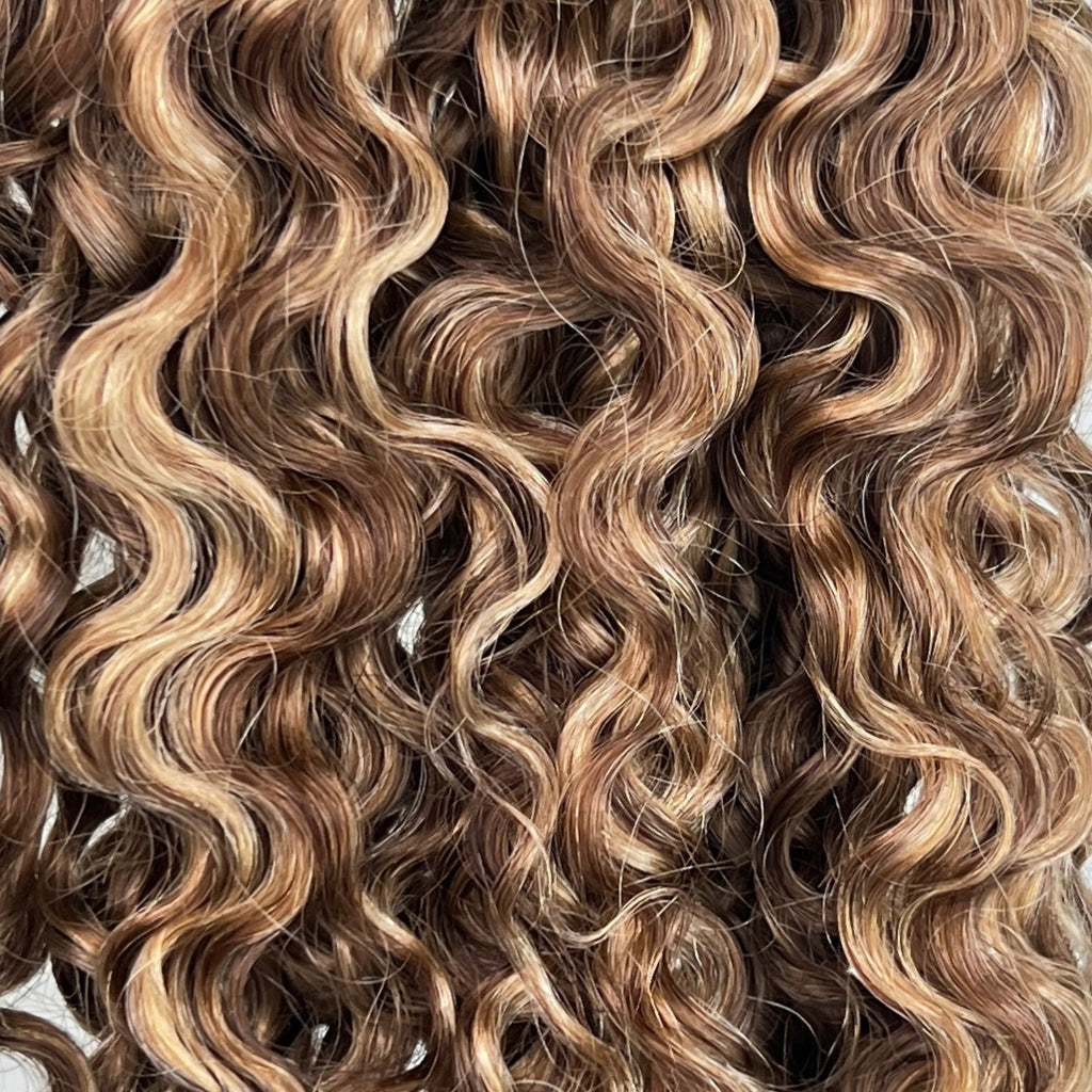 Honey Blonde Highlights Curly Invisible Tape-In Extensions | Curly Heaven™ 
